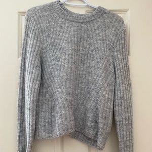 DIVIDED KNIT GREY SWEATER